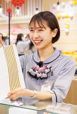 銘品蔵店員
