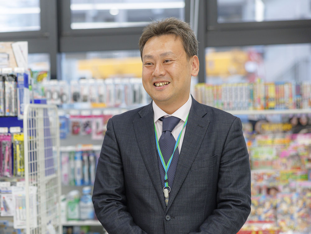 コンビニエンス事業部 尾﨑　誠