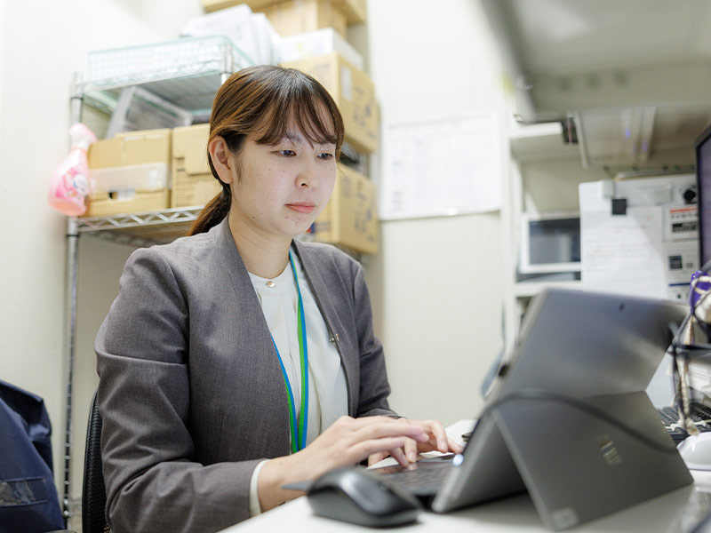 コンビニエンス事業本部 北村 美緒