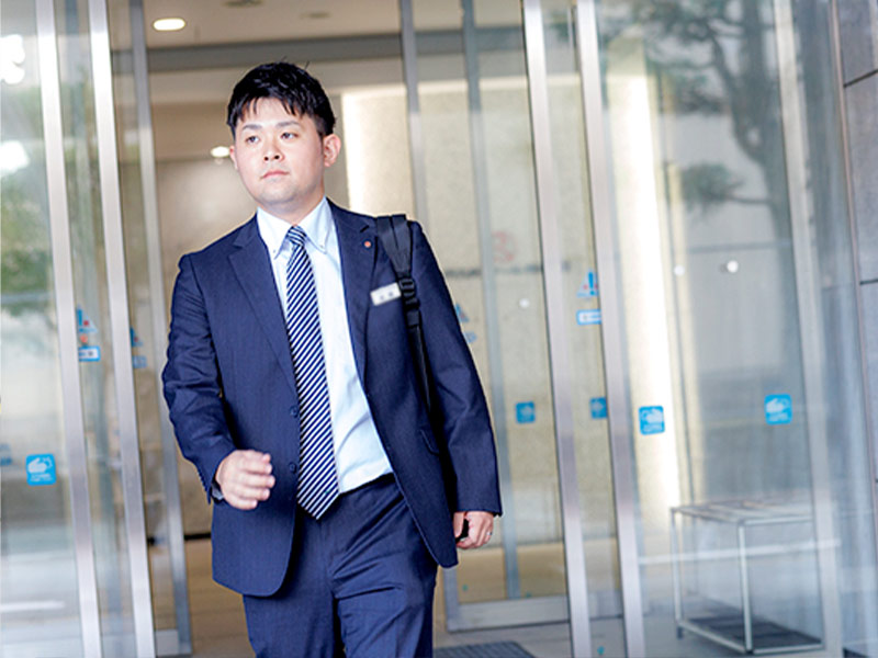 店舗開発本部開発課 髙橋 良介