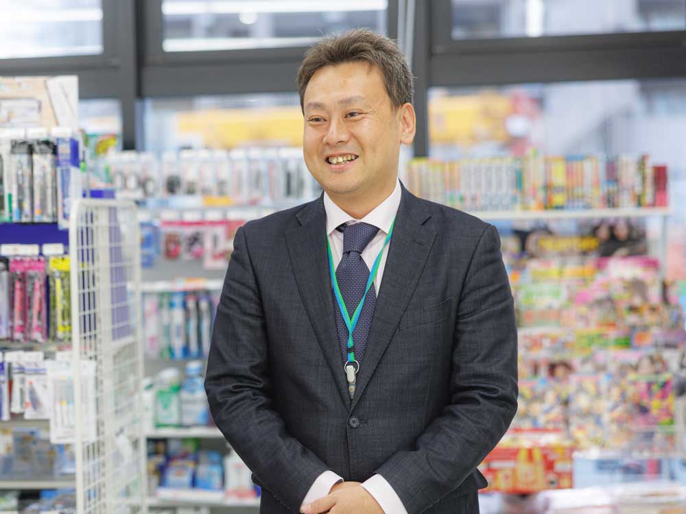 コンビニエンス事業本部 営業部 尾﨑 誠
